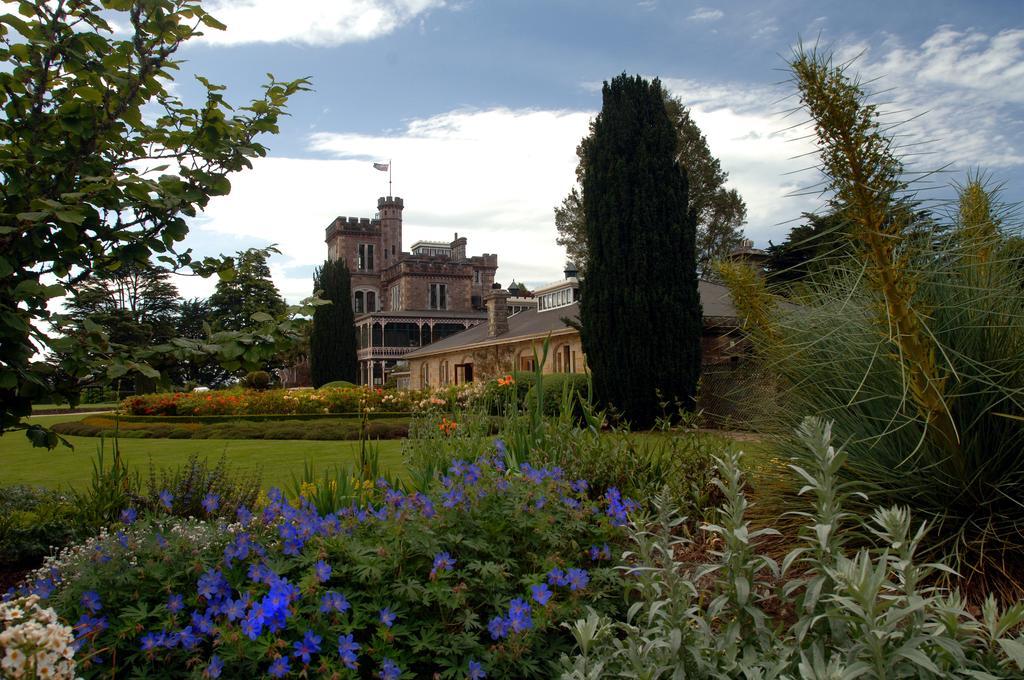 Larnach Lodge & Stable Stay Дьюндин Экстерьер фото