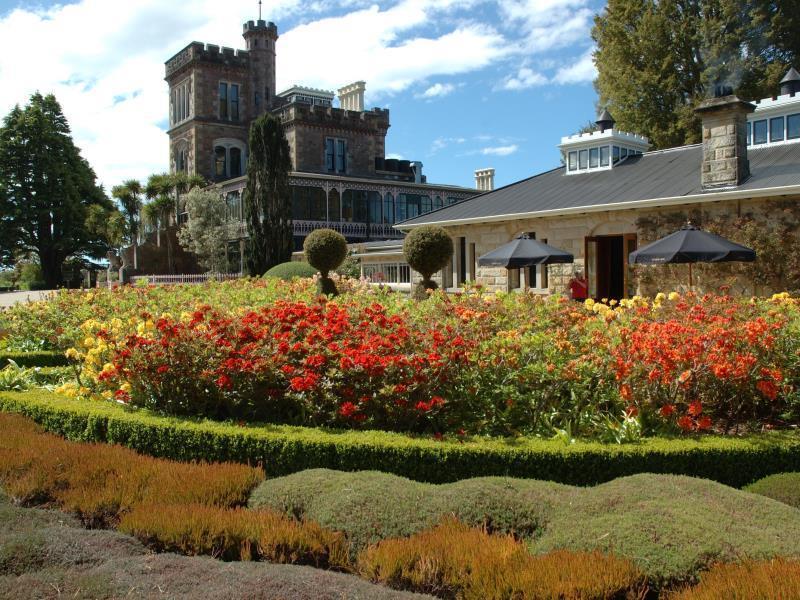 Larnach Lodge & Stable Stay Дьюндин Экстерьер фото